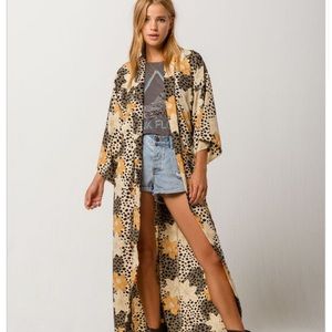 Amuse society kimono